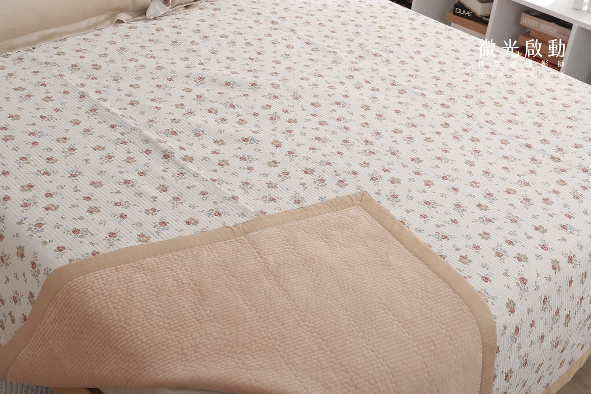 寢具商品攝影｜清新白底碎花雙人床包組情境攝影｜傑昱 87