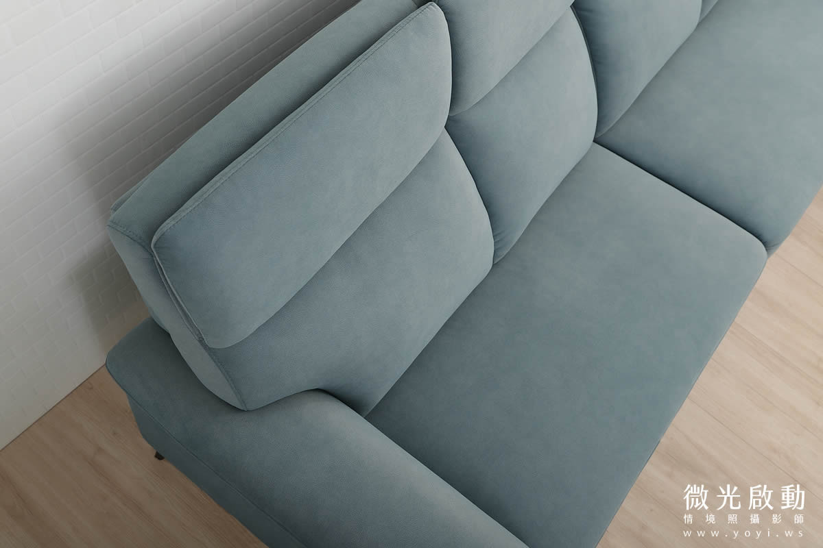 家具商品攝影｜北歐風藍色質感布沙發客廳情境攝影 25