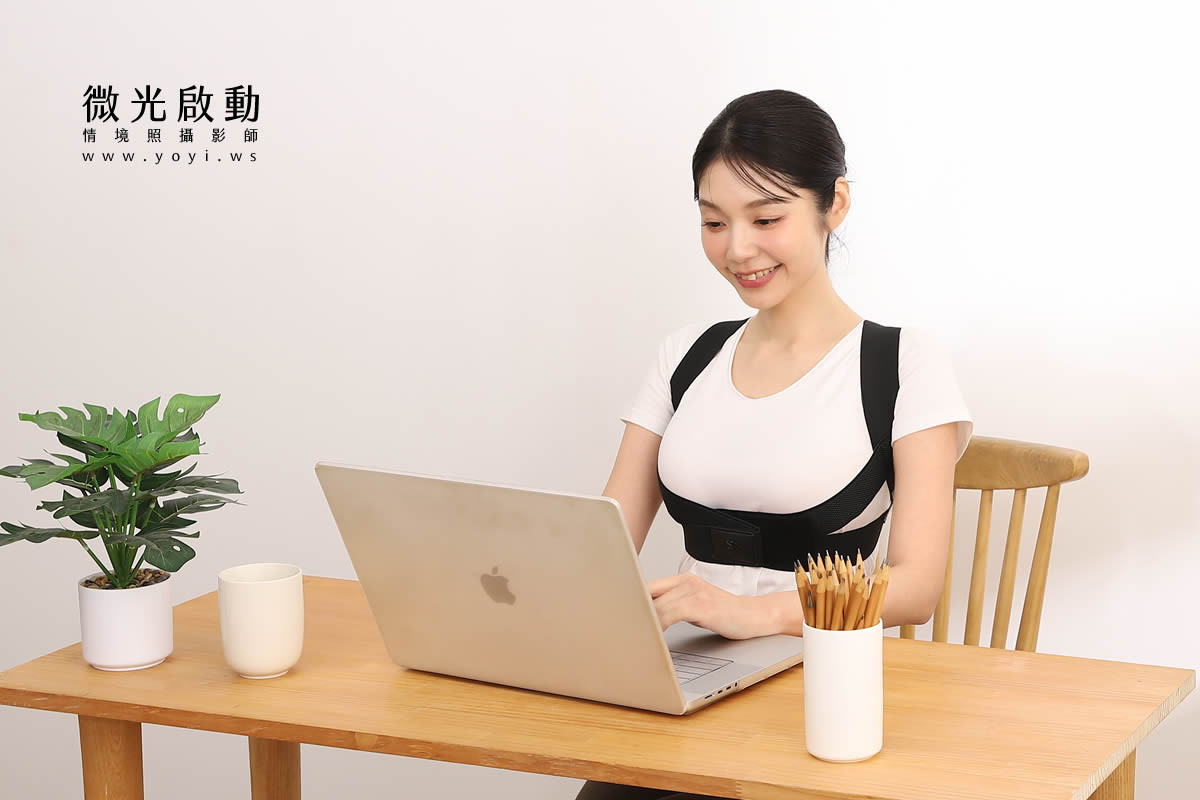 美姿帶商品攝影｜模特兒辦公情境實穿展示攝影｜安里有限公司 19