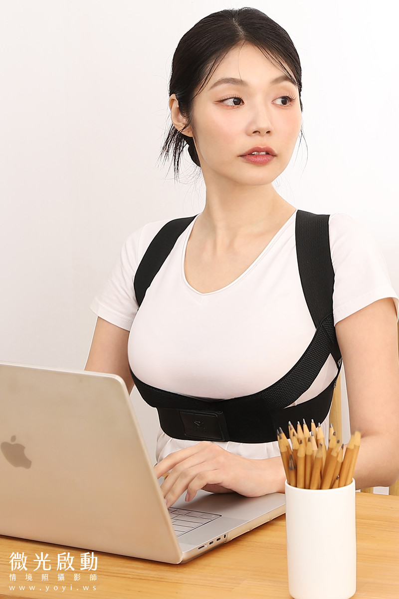 美姿帶商品攝影｜模特兒辦公情境實穿展示攝影｜安里有限公司 35