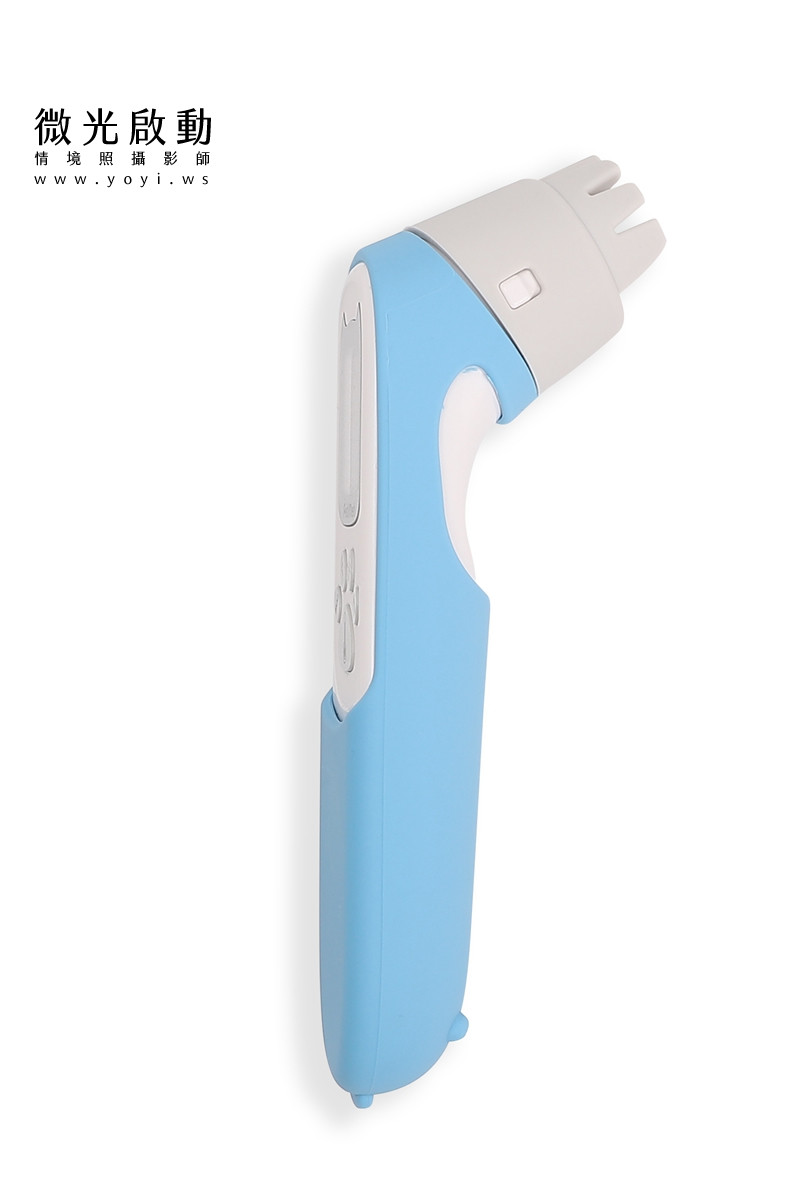 寵物用品攝影｜智能體溫按摩梳與貓咪互動情境攝影｜風全球股份有限公司 111