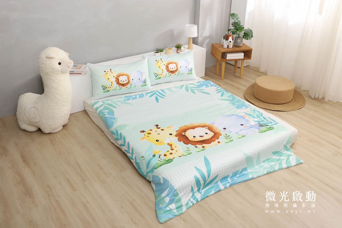 兒童寢具特寫，展示柔軟材質和鮮豔色彩