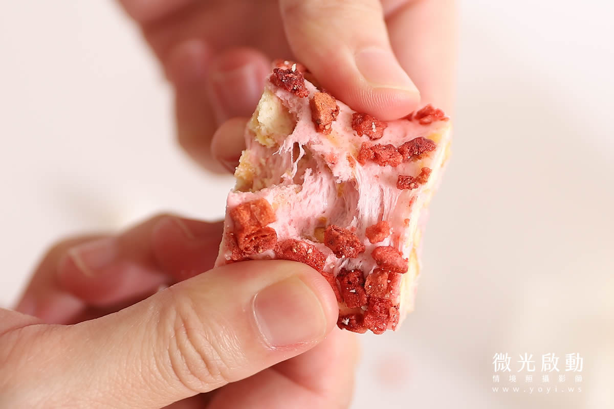 美食商品攝影｜模特兒品嚐手工餅乾明亮情境攝影 9