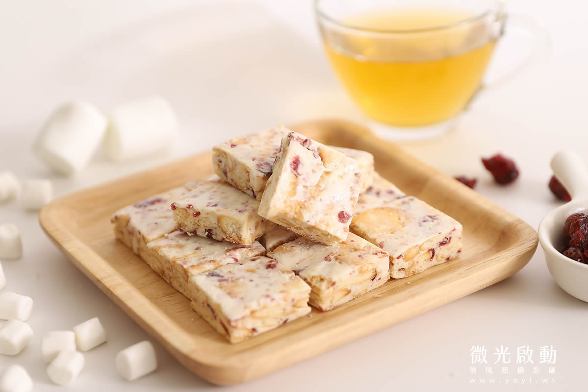 美食商品攝影｜模特兒品嚐手工餅乾明亮情境攝影 17