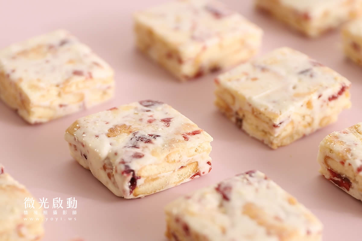 美食商品攝影｜模特兒品嚐手工餅乾明亮情境攝影 19