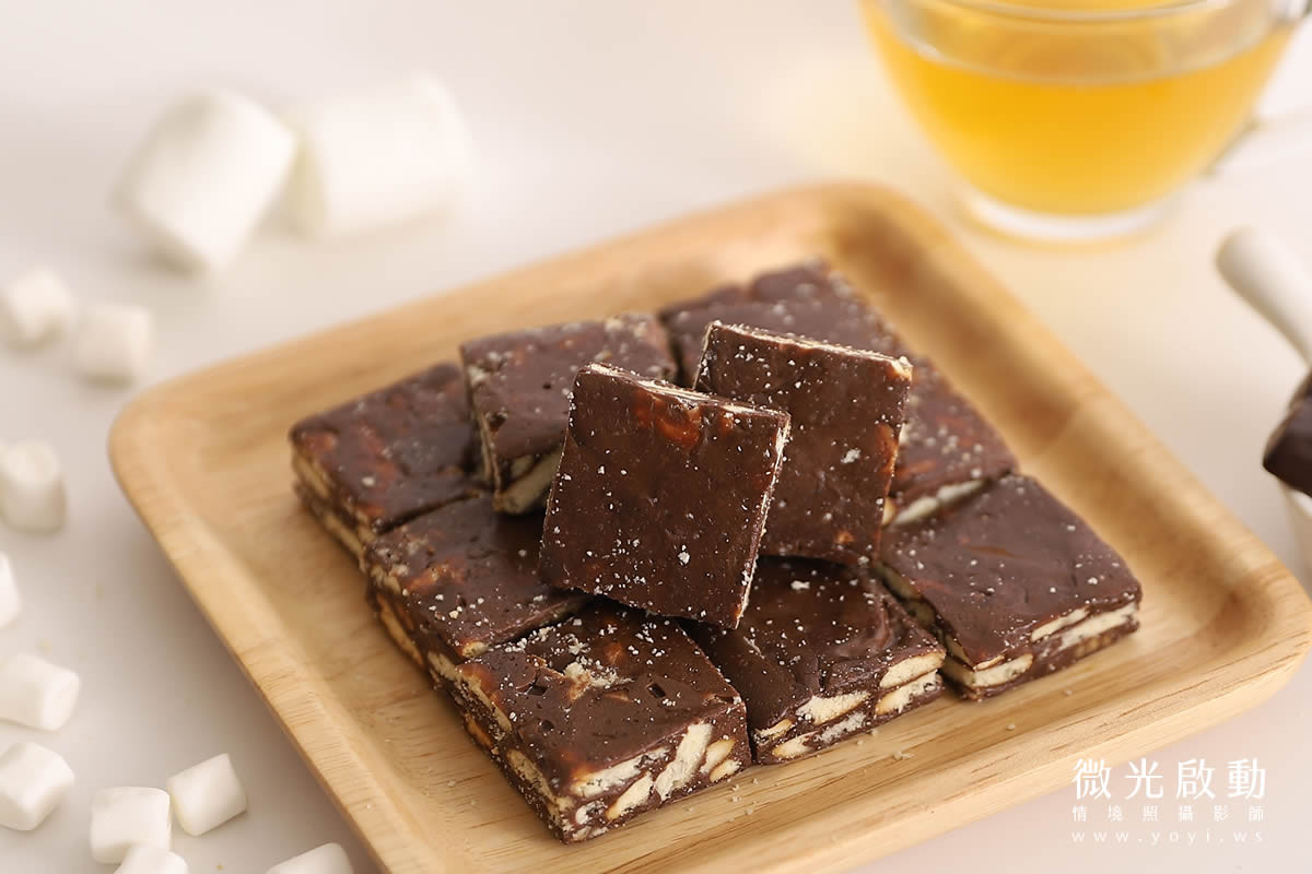 美食商品攝影｜模特兒品嚐手工餅乾明亮情境攝影 27